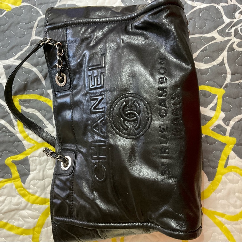 COPY - CHANEL preloved 2016 black calf skin deauville medium in very good condi… - Picture 14 of 15